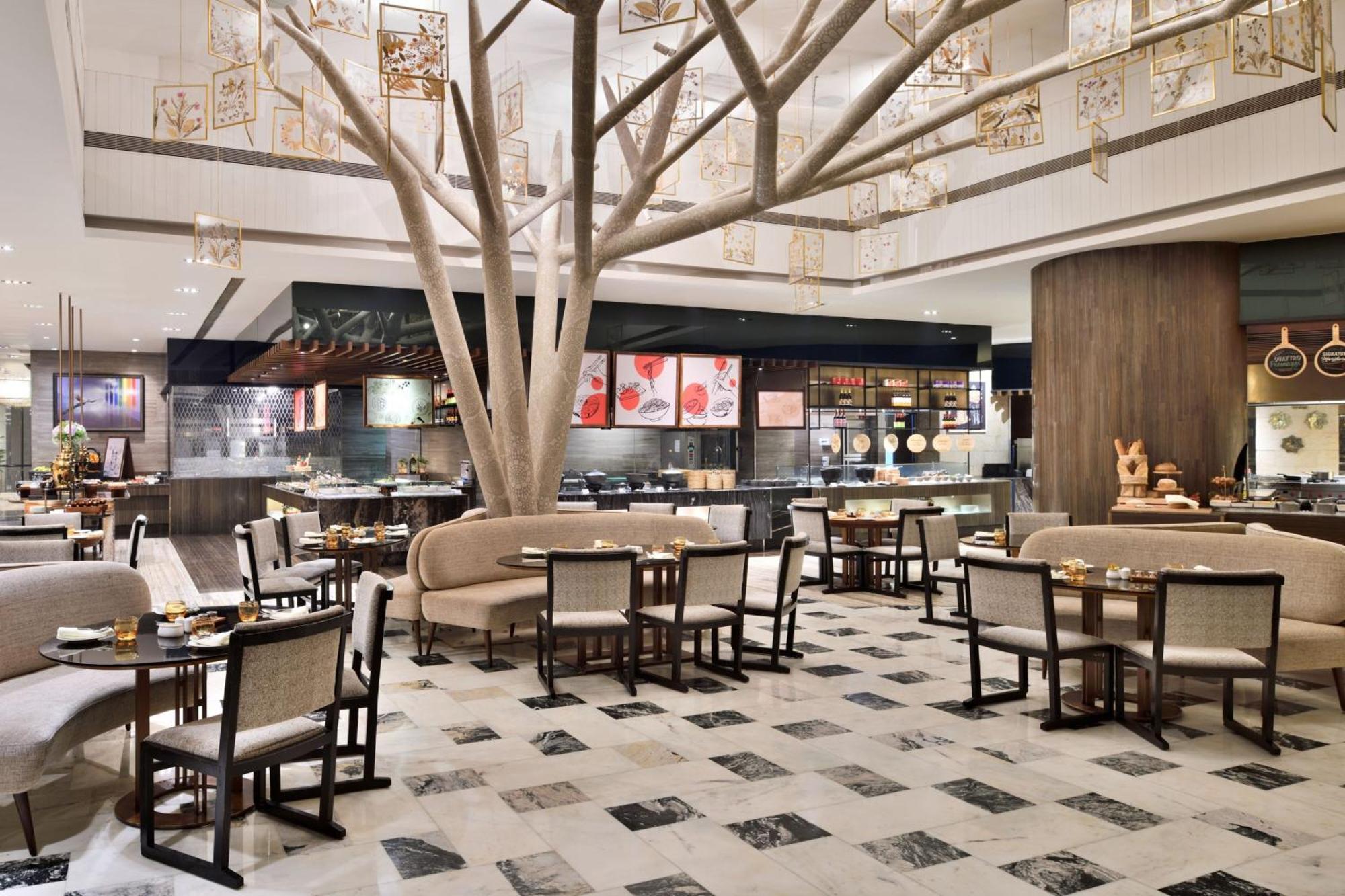 圣瑞吉孟买酒店 外观 照片 The lobby lounge at the hotel