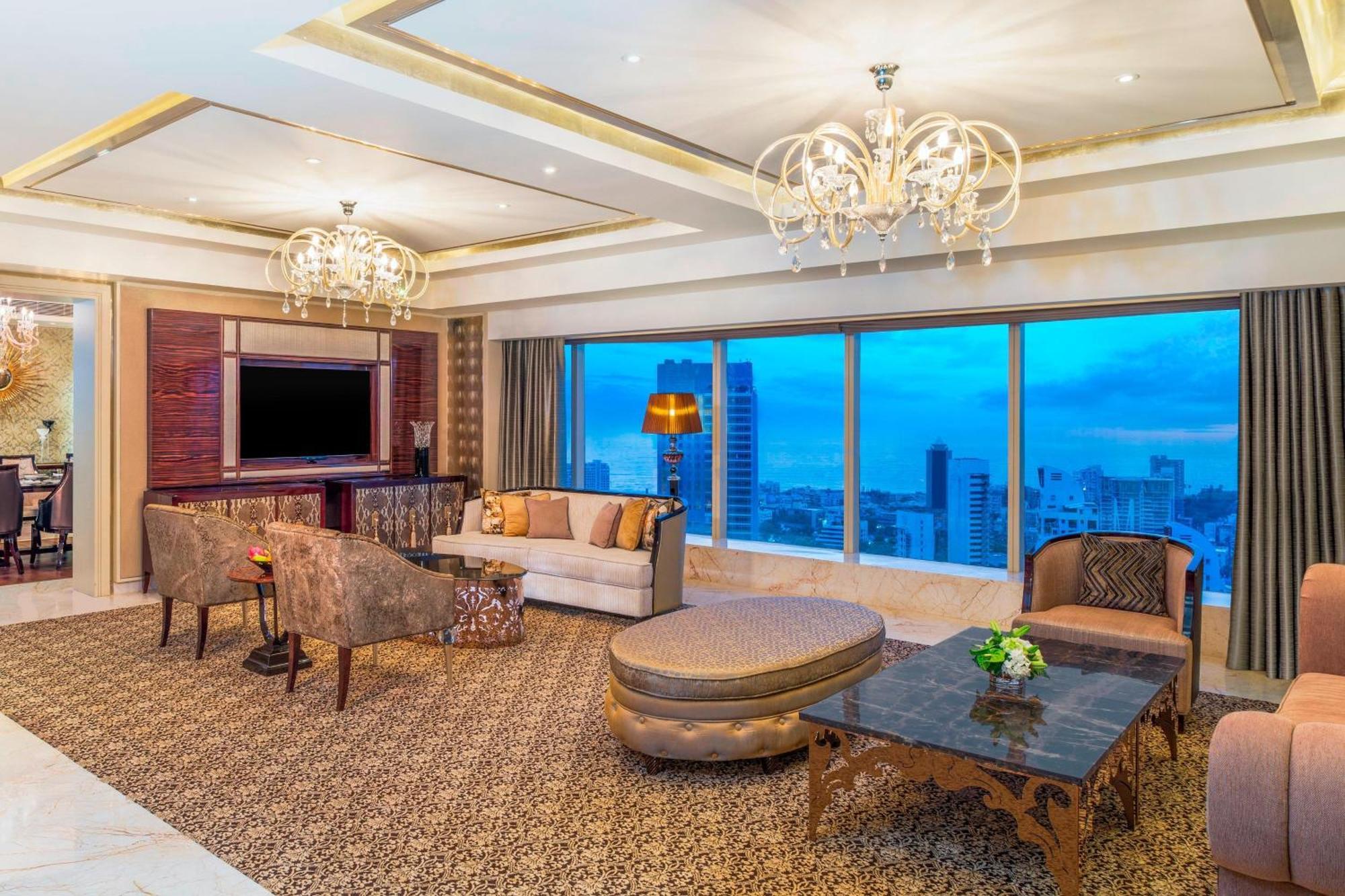 圣瑞吉孟买酒店 外观 照片 A suite at the Shangri-La Kuala Lumpur